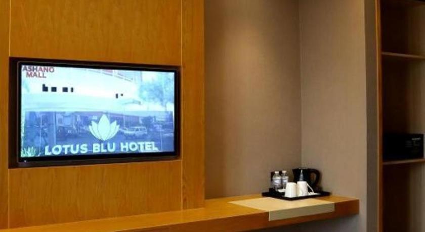 Lotus Blu Hotel Legazpi Exterior photo